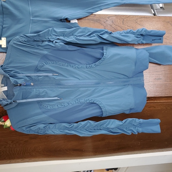 Lululemon set - Picture 3 of 17